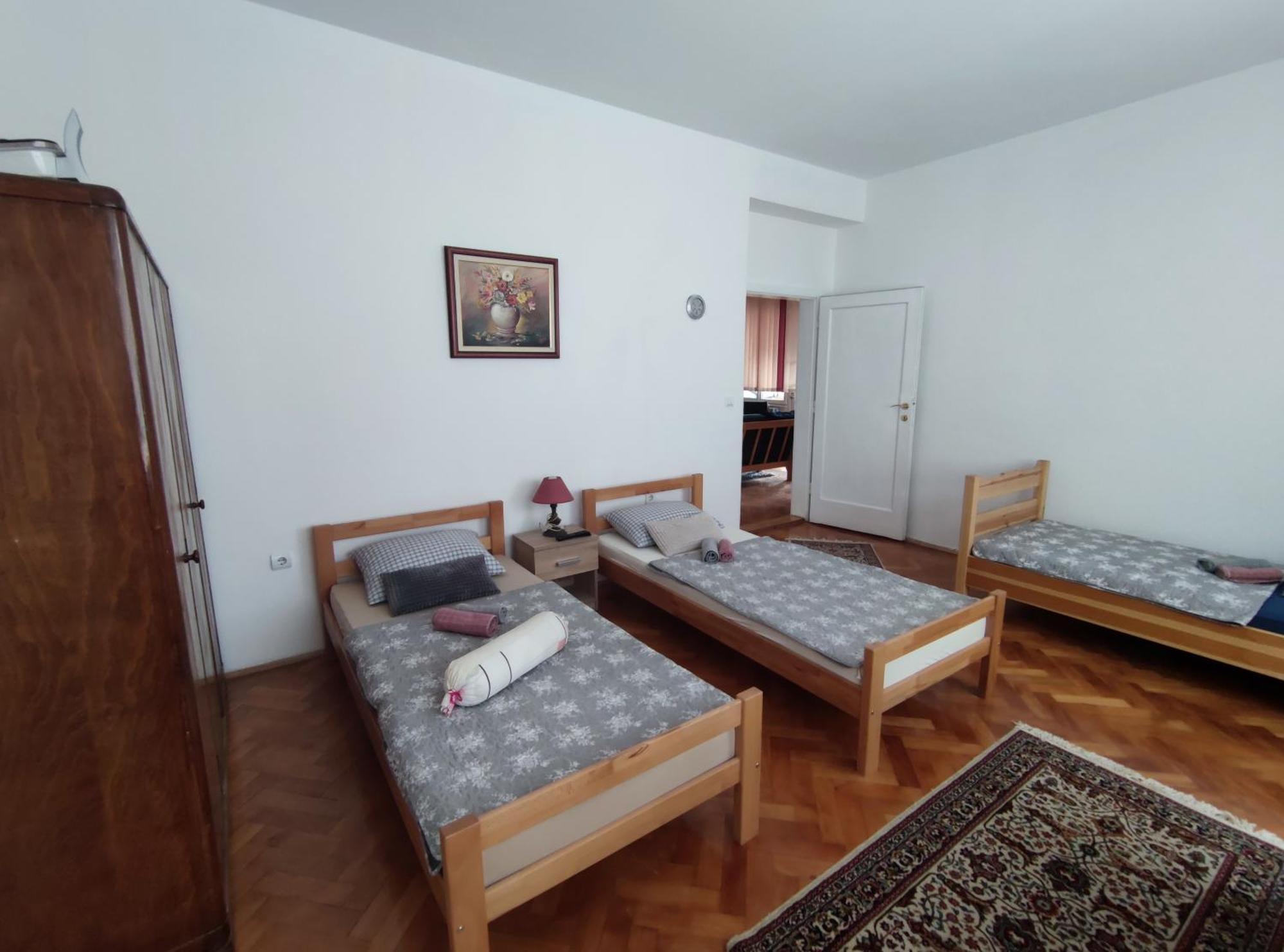 Trosoban Stan U Zenici Διαμέρισμα Ζένιτσα Εξωτερικό φωτογραφία